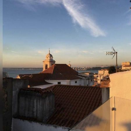 Cosy Alfama Hideout - With Rooftop Terrace Лиссабон Экстерьер фото